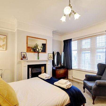 Spacious Victorian Townhouse Near Hcc With Off Street Parking 哈罗盖特 外观 照片